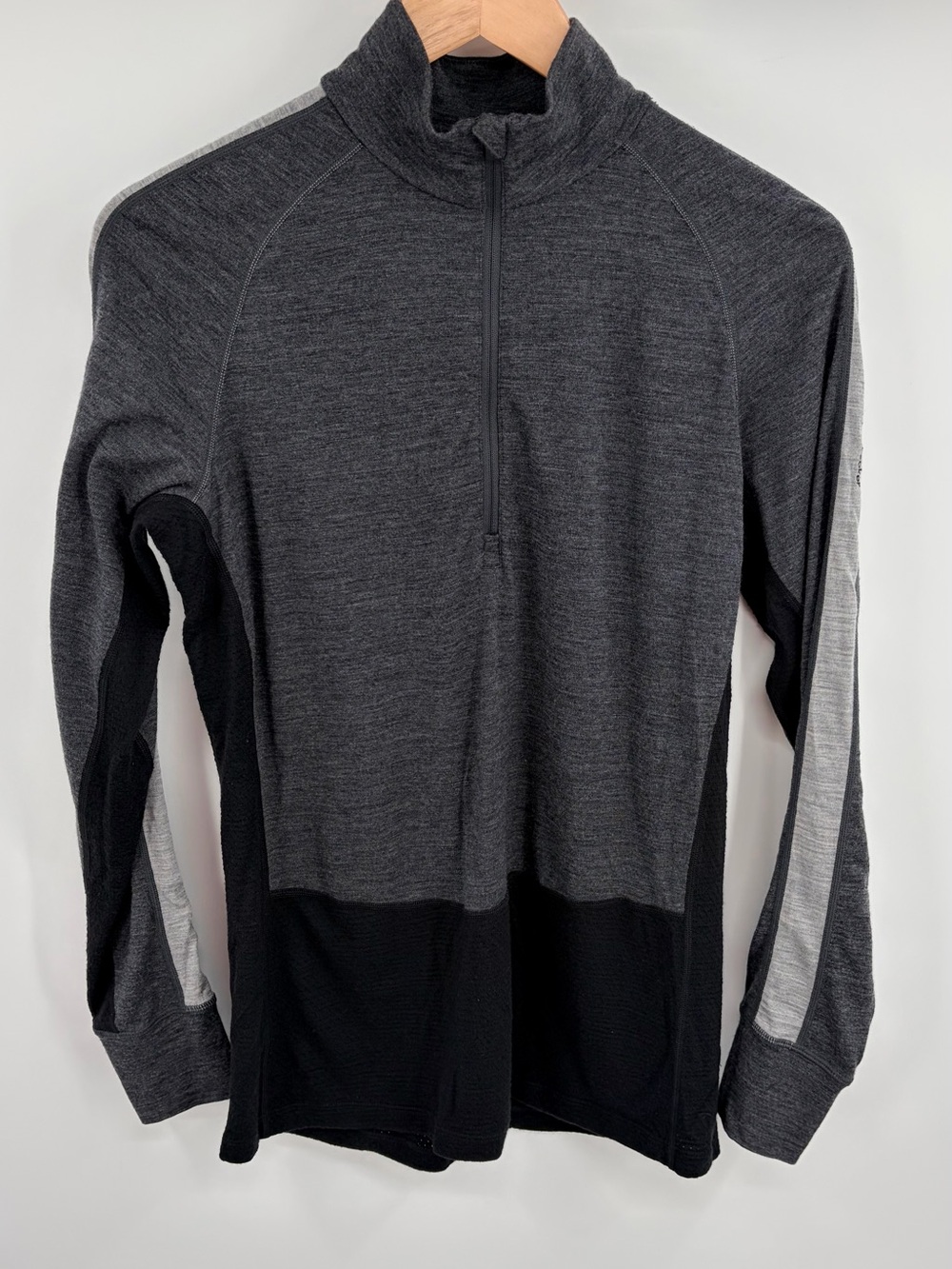 Icebreaker 200 merino zone knit half zip base layer top gray black women’s L